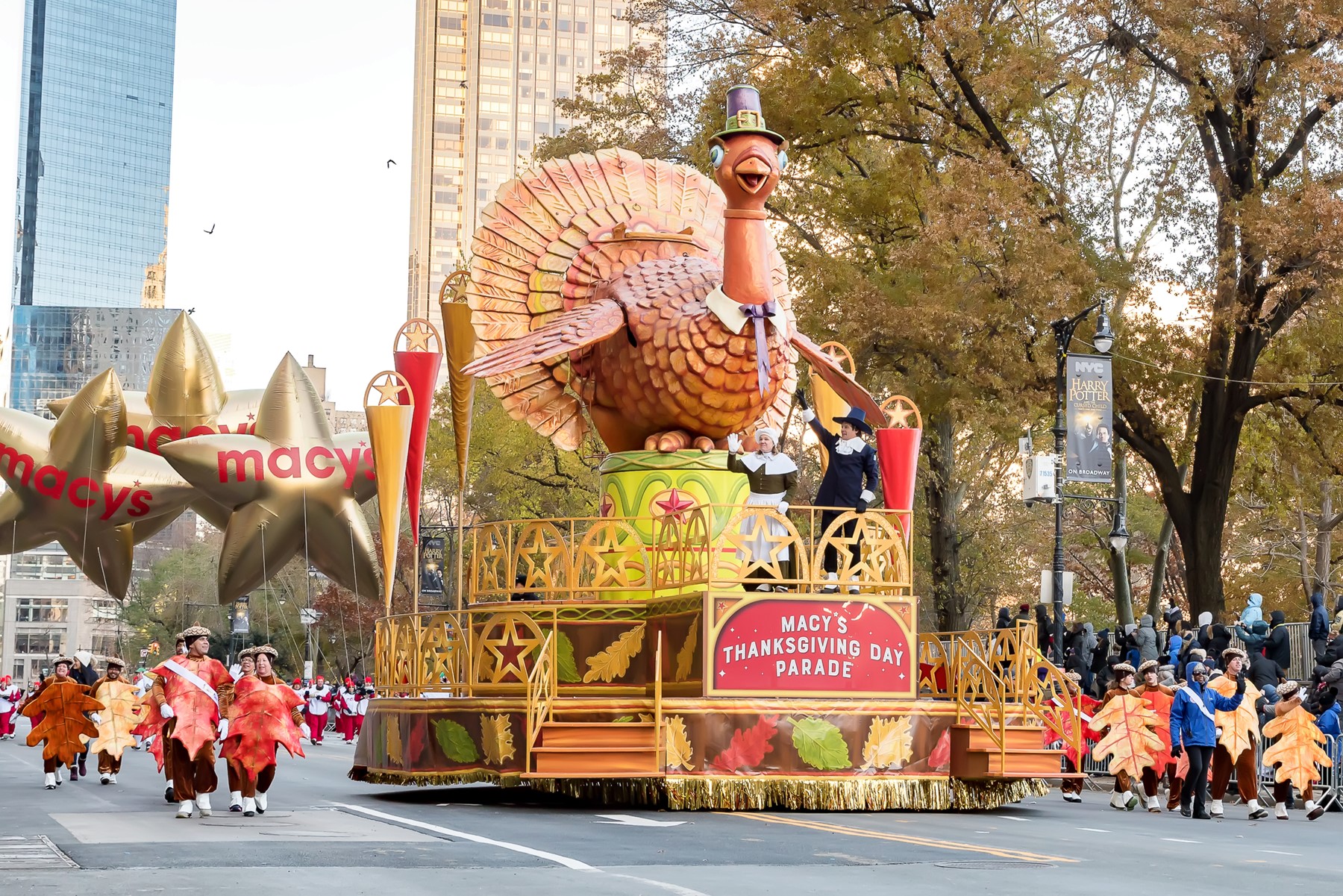 Planning a Thanksgiving Day Parade Viewing Party at Home: Creating a Fun-Filled Celebration!